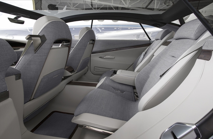 3698692158_FZI3yBzl_2016-Cadillac-Escala-Concept-Interior-027.jpg
