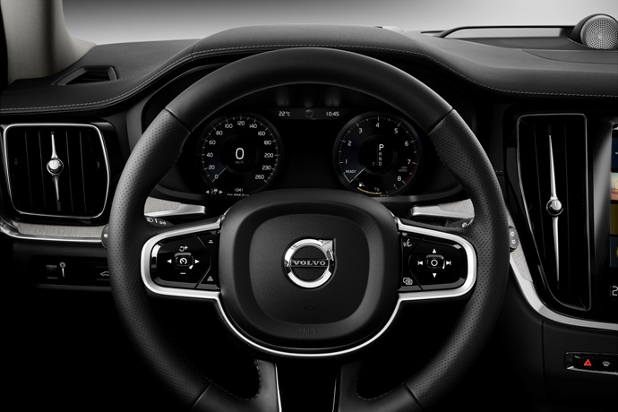 990539897_jlHvtUMn_223517_New_Volvo_V60_interior.jpg